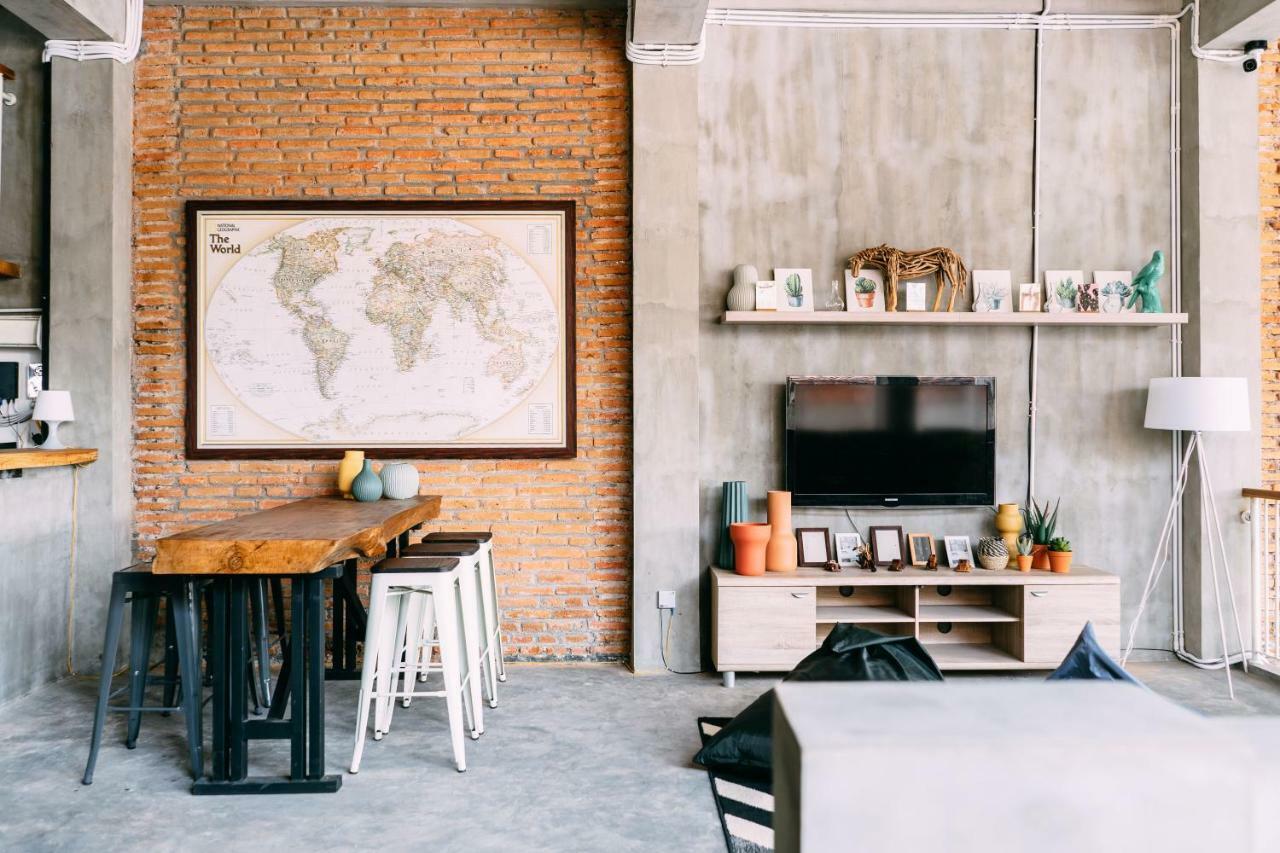 So! Boutique Hostel Malang Dış mekan fotoğraf